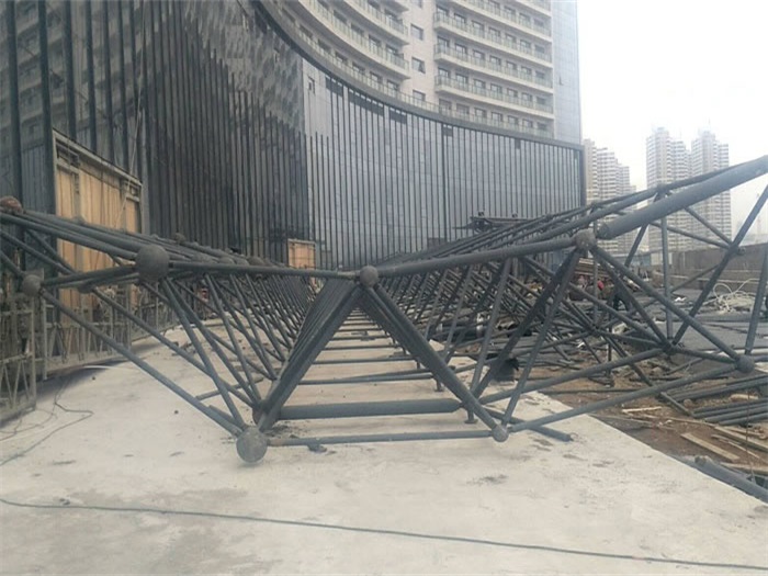 南阳万豪酒店雨棚网架